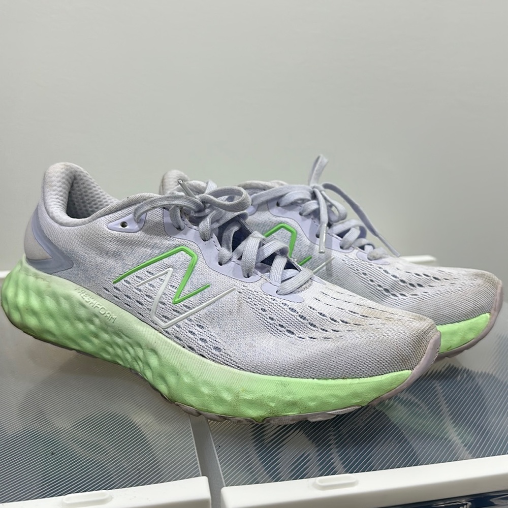 Women’s New Balance fresh foam sneaker